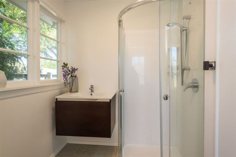 Photo of property in 240 Weston Road, Mairehau, Christchurch, 8052