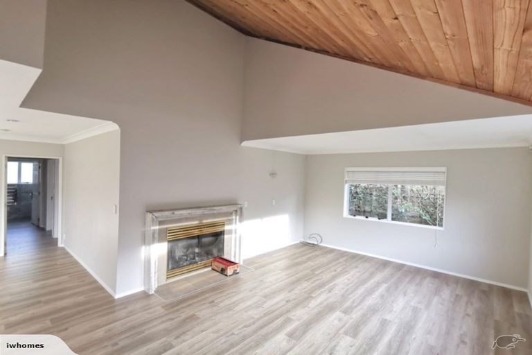 Photo of property in 7 Tarnica Road, Northpark, Auckland, 2013