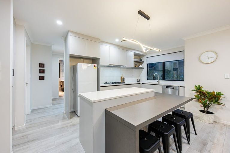 Photo of property in 12 Hopetea Street, Long Bay, Auckland, 0630