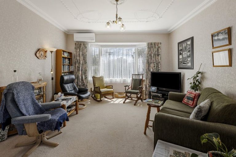 Photo of property in 31 Queens Drive, Kilbirnie, Wellington, 6022