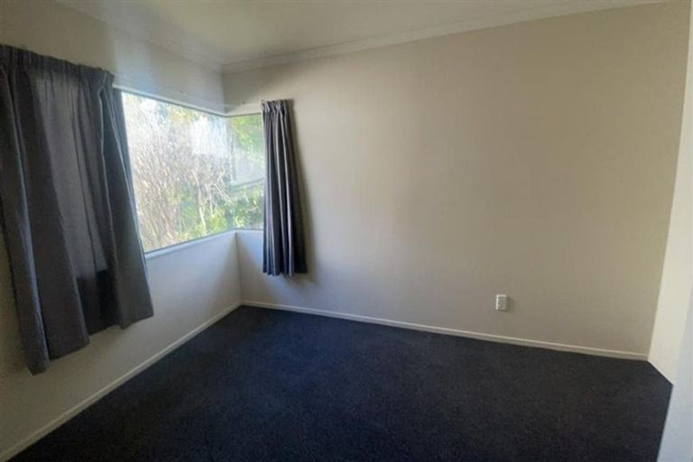 Photo of property in 2 Byblos Place, The Gardens, Auckland, 2105
