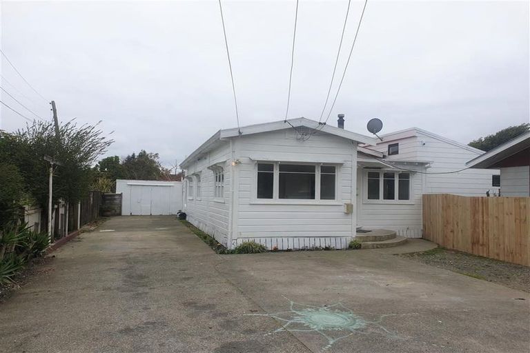 Photo of property in 94 Clevedon Road, Papakura, 2110