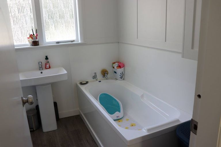 Photo of property in 52 Happy Valley Road, Owhiro Bay, Wellington, 6023