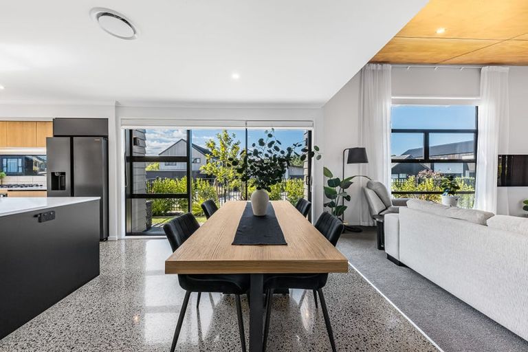 Photo of property in 2 Poroporo Lane, Wainui, Silverdale, 0992