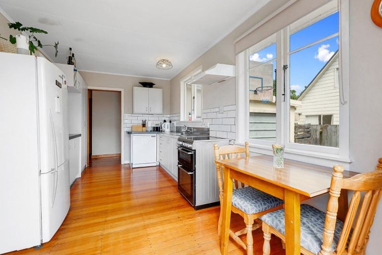 Photo of property in 16 Cumming Street, Okato, 4335