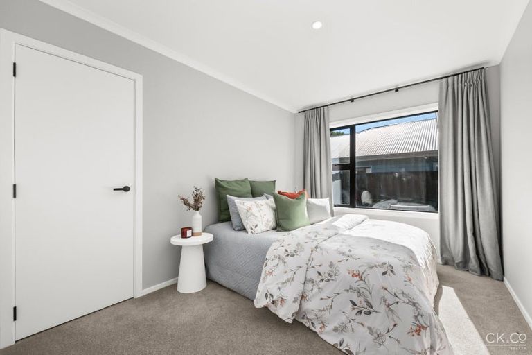 Photo of property in 7 Te Awa Rere Grove, Stokes Valley, Lower Hutt, 5019