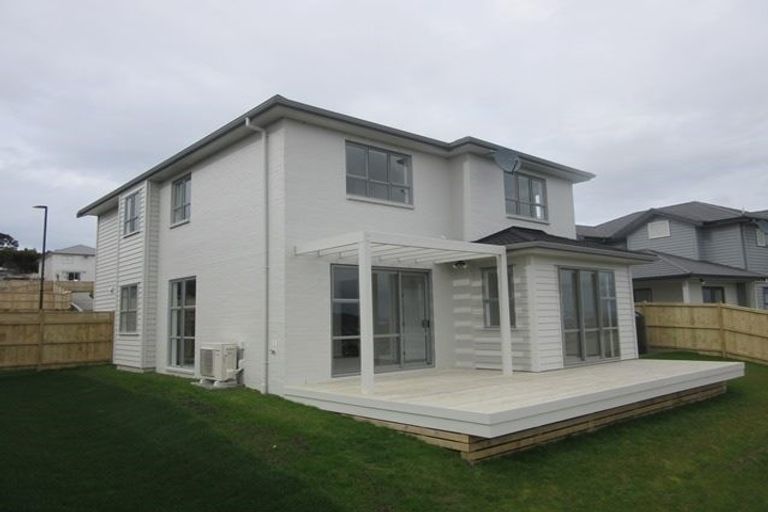 Photo of property in 13 Mauku Lane, Greenhithe, Auckland, 0632