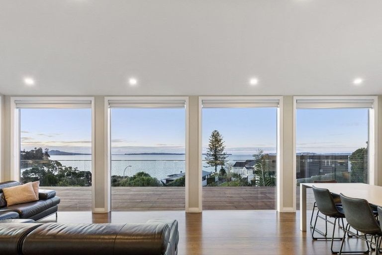 Photo of property in 4 Rangitoto View Road, Cockle Bay, Auckland, 2014