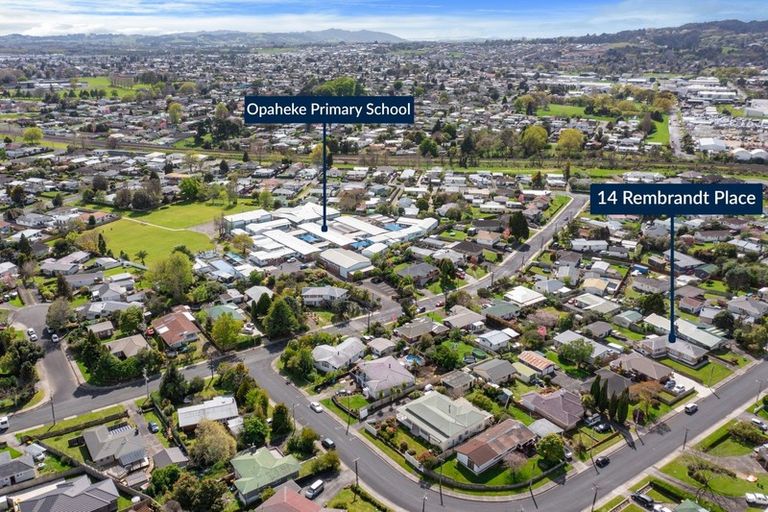 Photo of property in 14 Rembrandt Place, Opaheke, Papakura, 2113