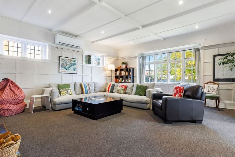 Photo of property in 8 Alpha Avenue, Strowan, Christchurch, 8052