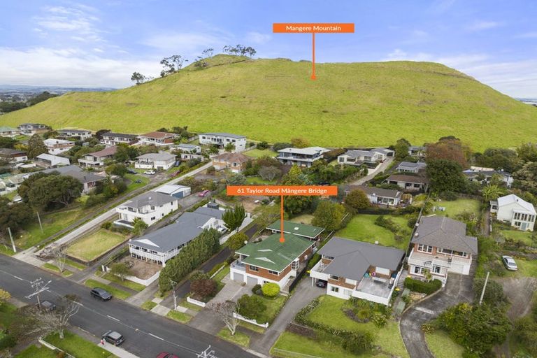 Photo of property in 61 Taylor Road, Mangere Bridge, Auckland, 2022