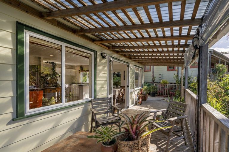 Photo of property in 19 Grange Road, Hahei, Whitianga, 3591