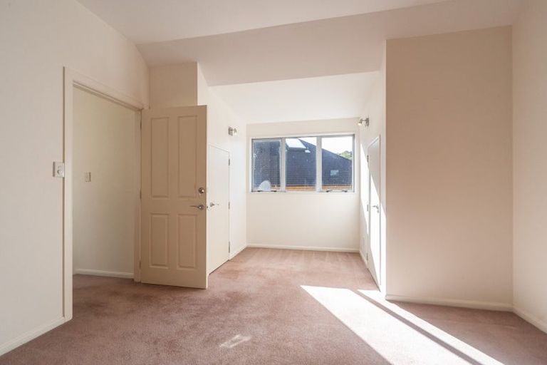 Photo of property in 12 Futuna Close, Karori, Wellington, 6012