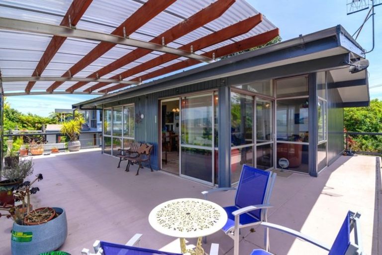 Photo of property in 21 Grand Vue Road, Kawaha Point, Rotorua, 3010