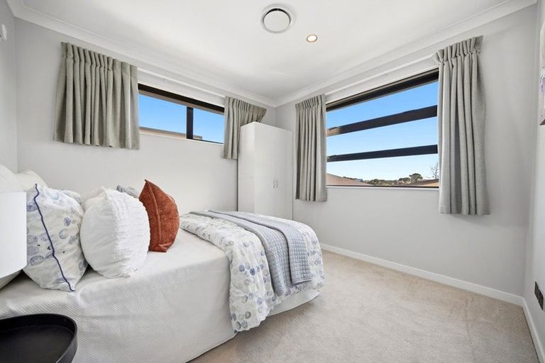 Photo of property in 20 Riroriro Road, Hobsonville, Auckland, 0616