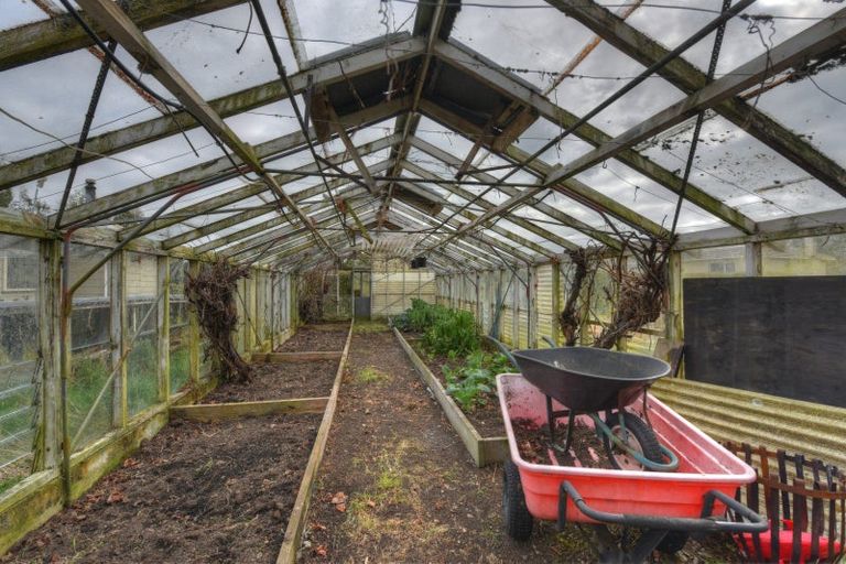 Photo of property in 158 Seaward Road, Edendale, 9825