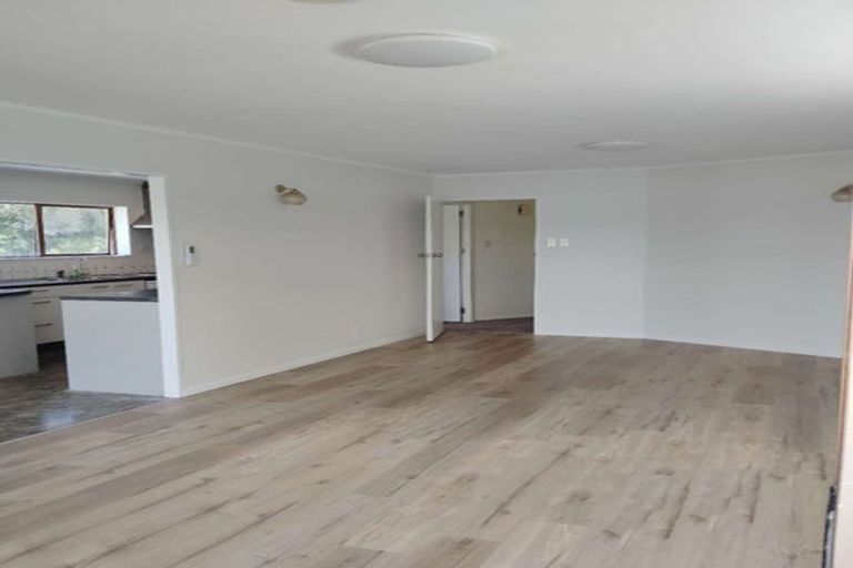 Photo of property in 4 Selwyn Avenue, Glen Eden, Auckland, 0602