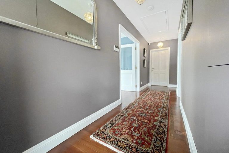 Photo of property in 95 Beazley Avenue, Paparangi, Wellington, 6037