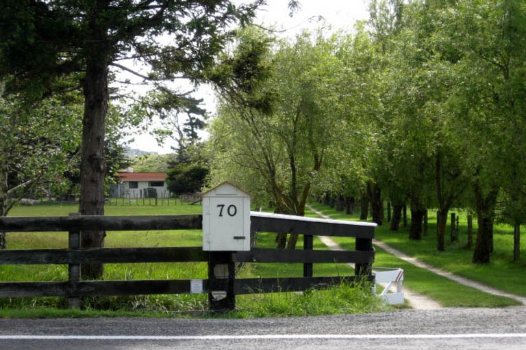 Photo of property in 70 Montgomery Road, Westmere, Whanganui, 4501