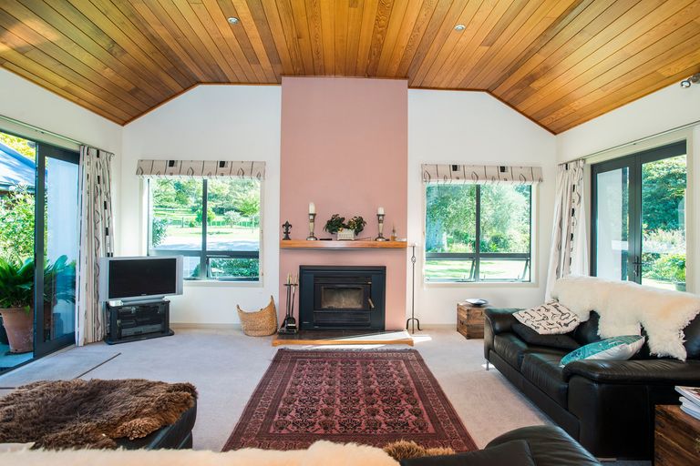 Photo of property in 596 Riverside Road, Matokitoki, Gisborne, 4071