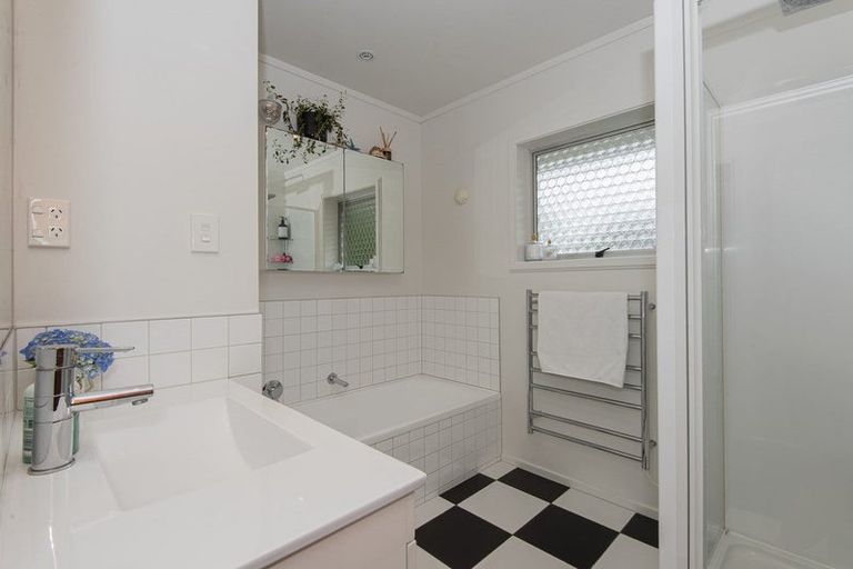 Photo of property in 19 Beazley Crescent, Tikipunga, Whangarei, 0112