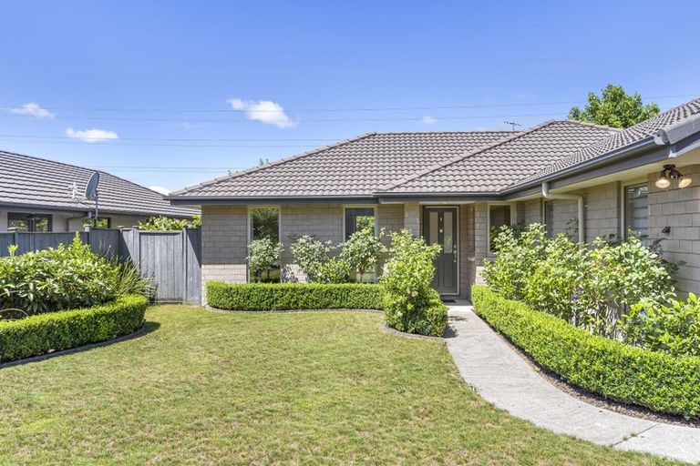 Photo of property in 12 Silkwood Crescent, Karaka, Papakura, 2113