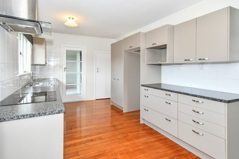 Photo of property in 35 Halberg Street, Papakura, 2110