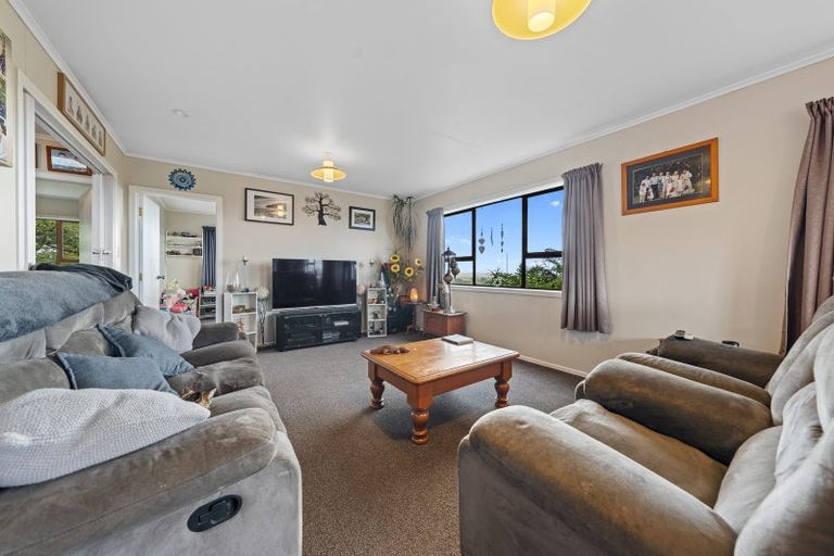 Photo of property in 177 Wairere Road, Waitakere, Henderson, 0782