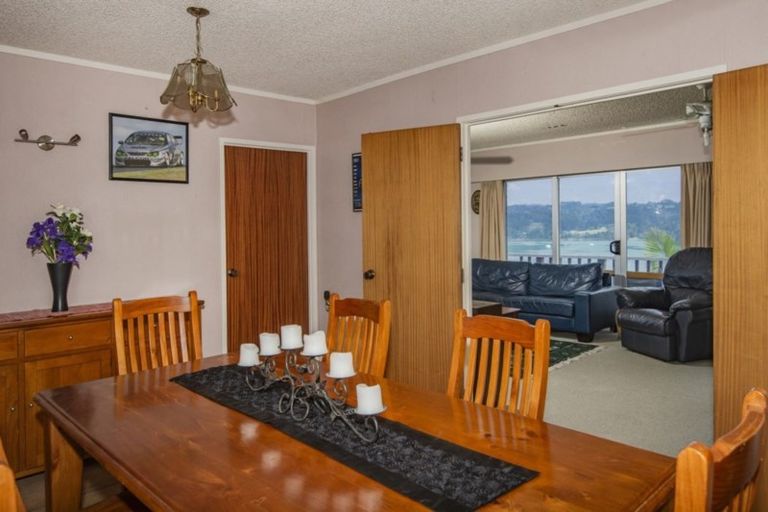 Photo of property in 90 Tahunatapu Road, Parua Bay, Whangarei, 0174