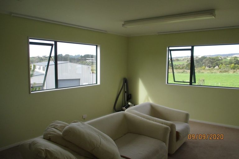 Photo of property in 141 Wades Road, Whitford, Howick, 2571