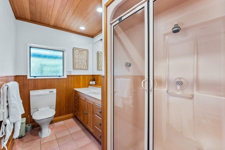 Photo of property in 8 Ara Kuaka, Waikanae Beach, Waikanae, 5036