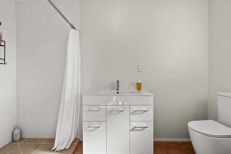 Photo of property in 86b Moore Street, Leamington, Cambridge, 3432