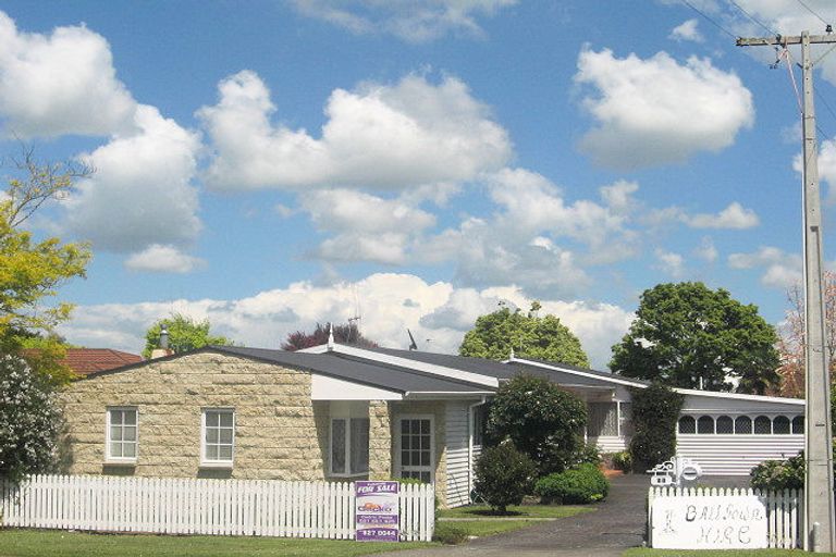 Photo of property in 44 Bowen Street, Cambridge, 3434