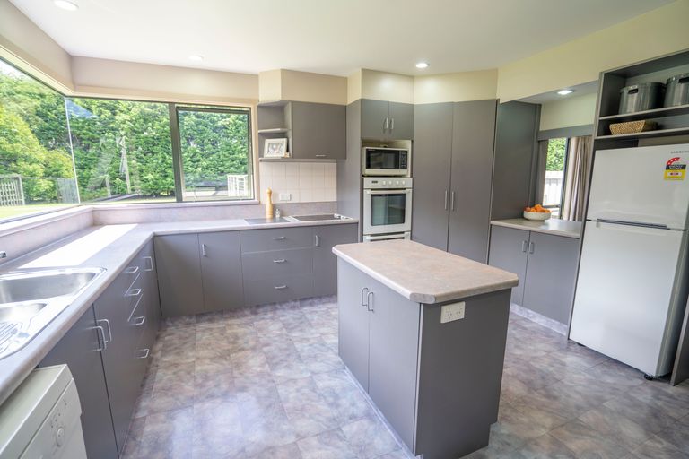 Photo of property in 5 Raeburn Avenue, Otatara, Invercargill, 9879