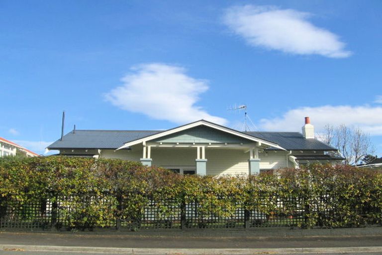 Photo of property in 28 Coleman Terrace, Hospital Hill, Napier, 4110