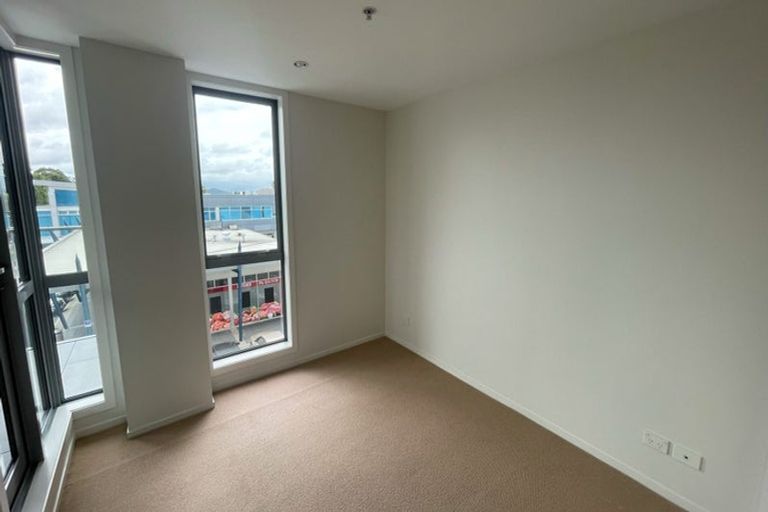 Photo of property in Bella Vista, 2d/84 Gunner Drive, Te Atatu Peninsula, Auckland, 0610