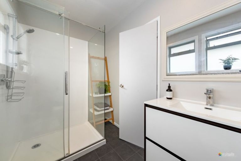 Photo of property in 14 Benge Crescent, Clouston Park, Upper Hutt, 5018