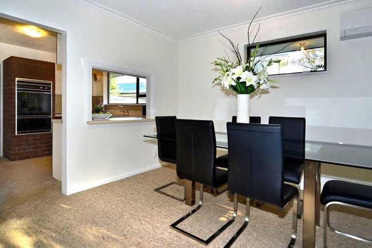 Photo of property in 1/10 Rembrandt Place, Burnside, Christchurch, 8053