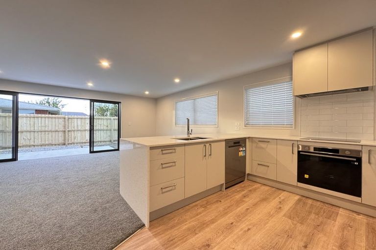 Photo of property in 3/4 Grove Road, Addington, Christchurch, 8024