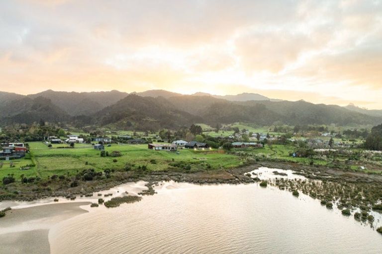 Photo of property in 18 Koromiko Drive, Coromandel, 3506
