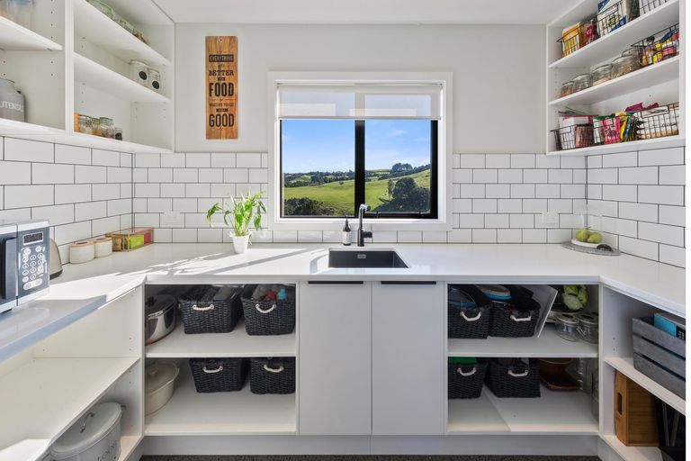 Photo of property in 174 Cameron Town Road, Pukekohe, 2678