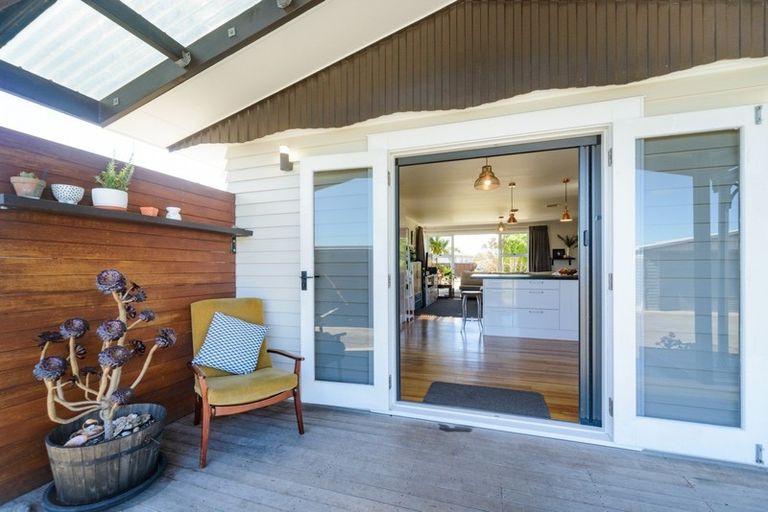 Photo of property in 26 Peters Avenue, Cloverlea, Palmerston North, 4412