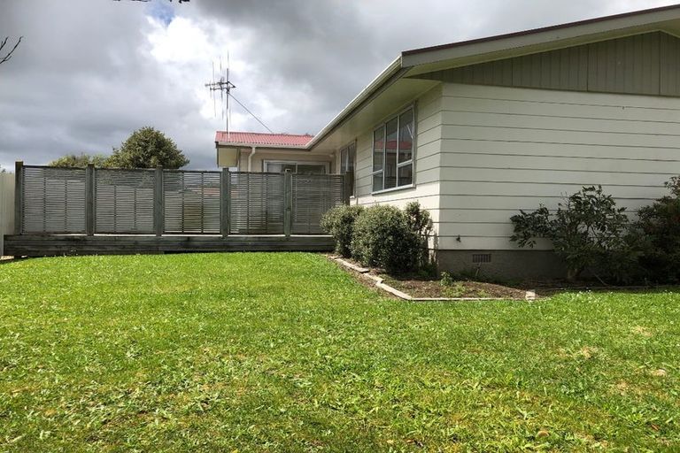 Photo of property in 24 Heather Street, Levin, 5510