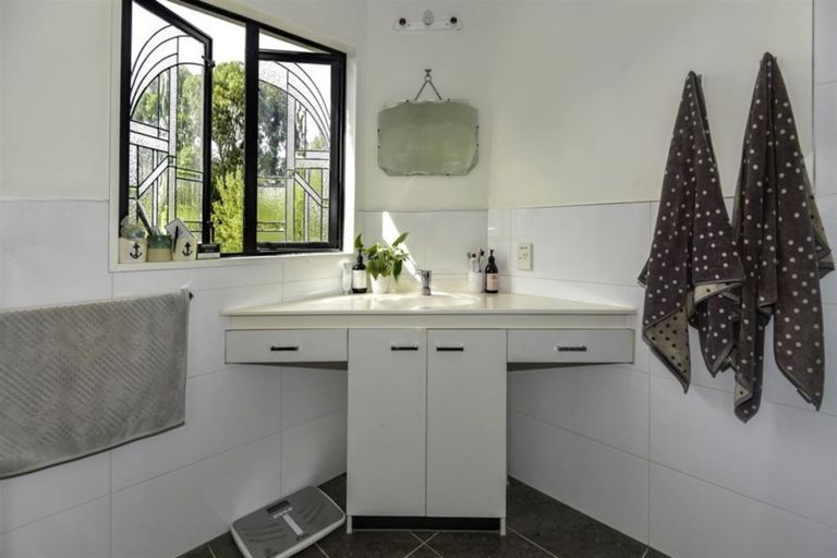 Photo of property in 2a Ticehurst Terrace, Lyttelton, 8082