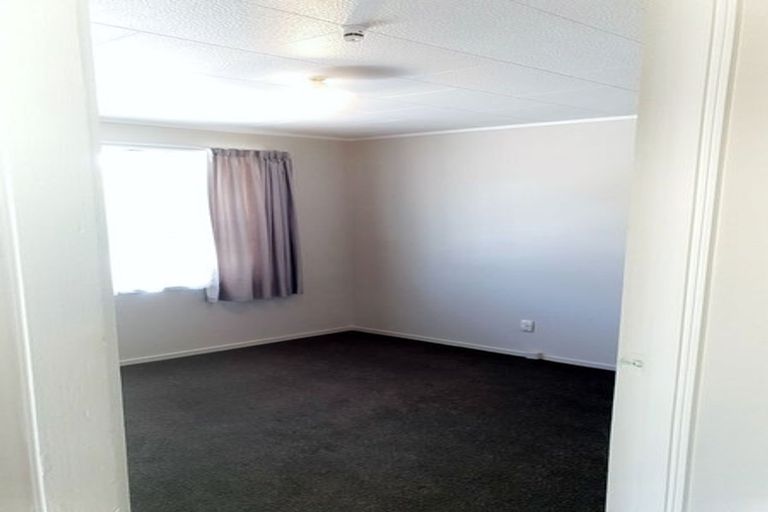 Photo of property in 15 Sabot Place, Massey, Auckland, 0614