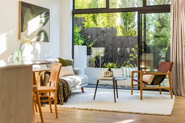 Photo of property in 4f Armour Avenue, Mount Victoria, Wellington, 6011