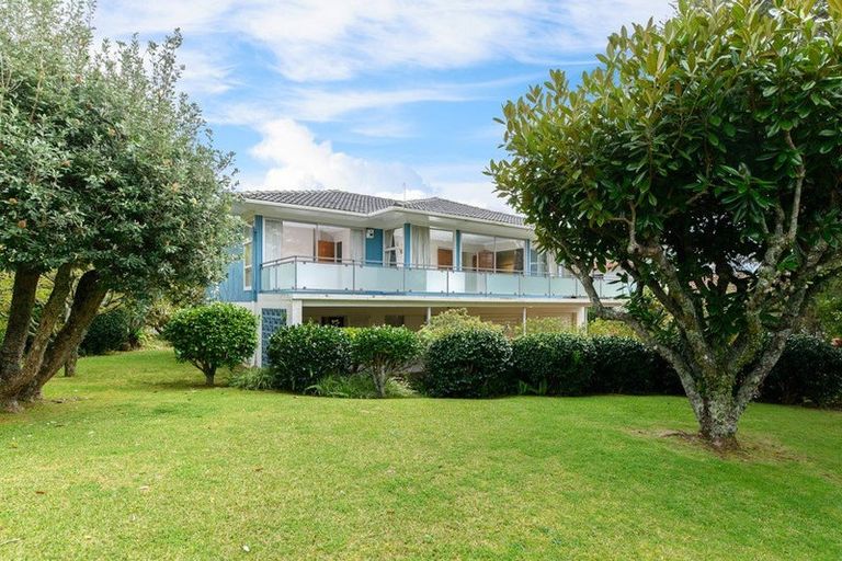Photo of property in 4 Kerrymaria Place, Hillcrest, Auckland, 0627