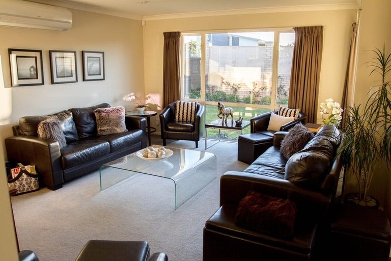 Photo of property in 17 Six Silvers Avenue, Halswell, Christchurch, 8025