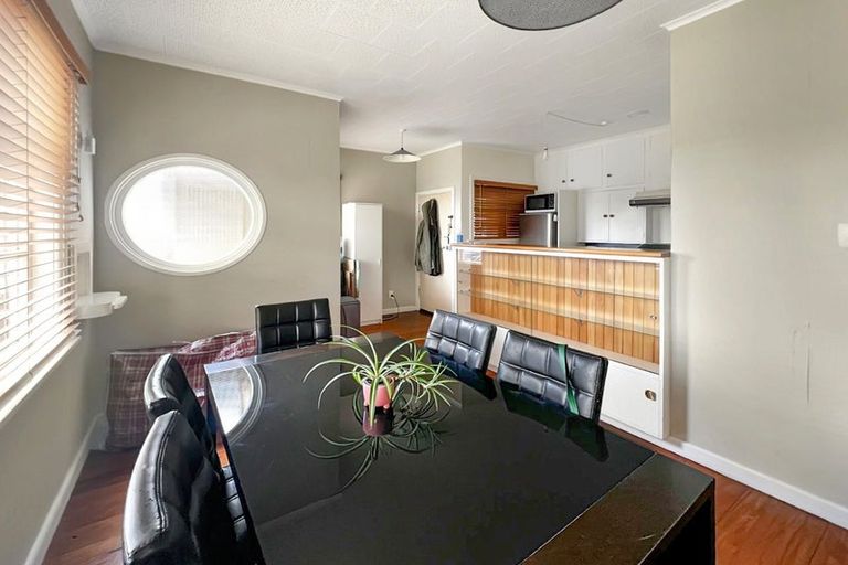 Photo of property in 24 Jensen Street, Hokowhitu, Palmerston North, 4410