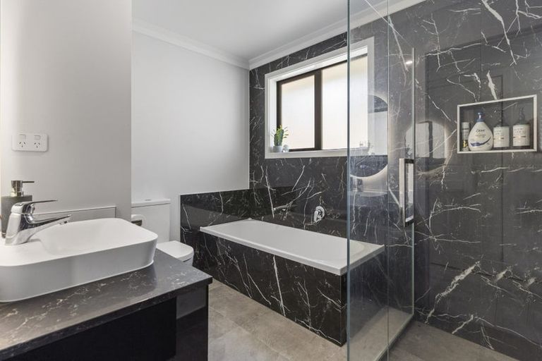 Photo of property in 52 Scott Road, Stanmore Bay, Whangaparaoa, 0932